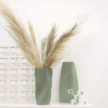 Load image into Gallery viewer, Rockton Ceramic Table Vase