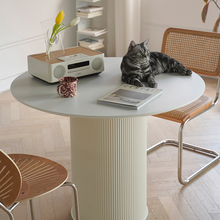 Load image into Gallery viewer, Rome Vintage Round Table