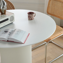 Load image into Gallery viewer, Rome Vintage Round Table