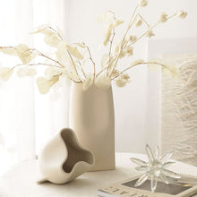 Load image into Gallery viewer, Rockton Ceramic Table Vase