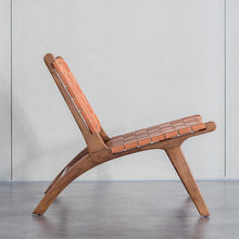 Load image into Gallery viewer, Jaelyn Leather Chair