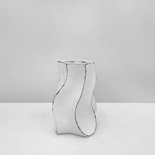 Load image into Gallery viewer, Guillory Ceramic Table Vase