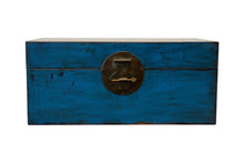 Load image into Gallery viewer, Vintage trunk C60 Y/O, Elm Wood Treasure Box