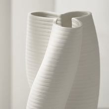 Load image into Gallery viewer, Rachelle Ceramic Table Vase